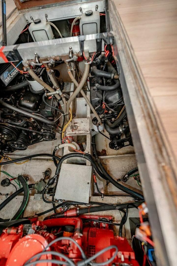 1991 Cruisers Yachts 3850 Aft Cabin — photo 46