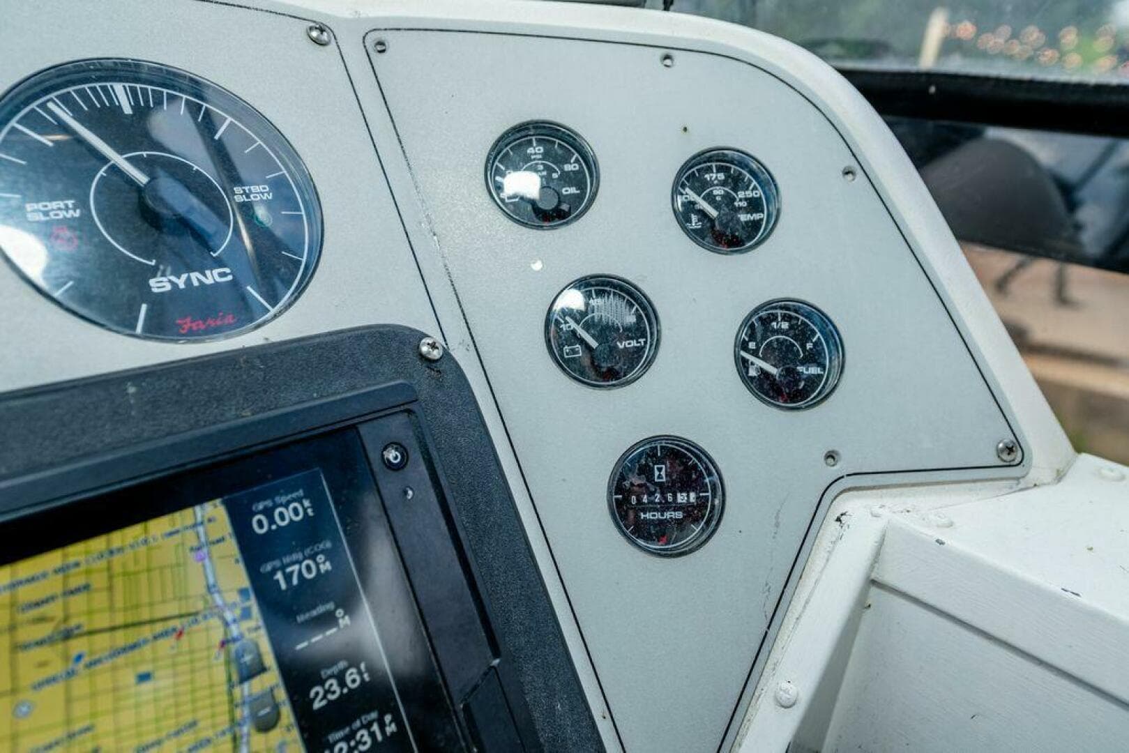 1991 Cruisers Yachts 3850 Aft Cabin — photo 38