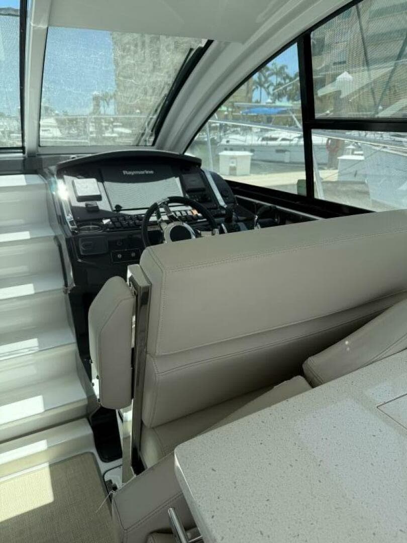 2016 Monterey 360 Sport Coupe — photo 10