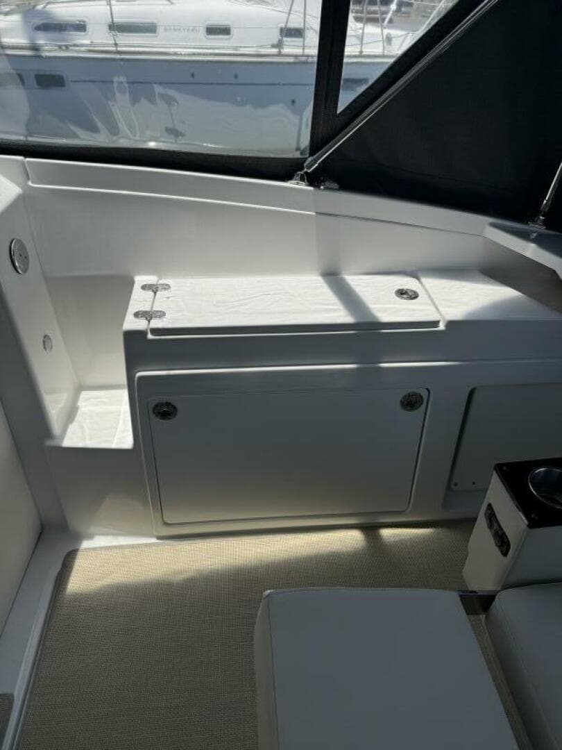 2016 Monterey 360 Sport Coupe — photo 14