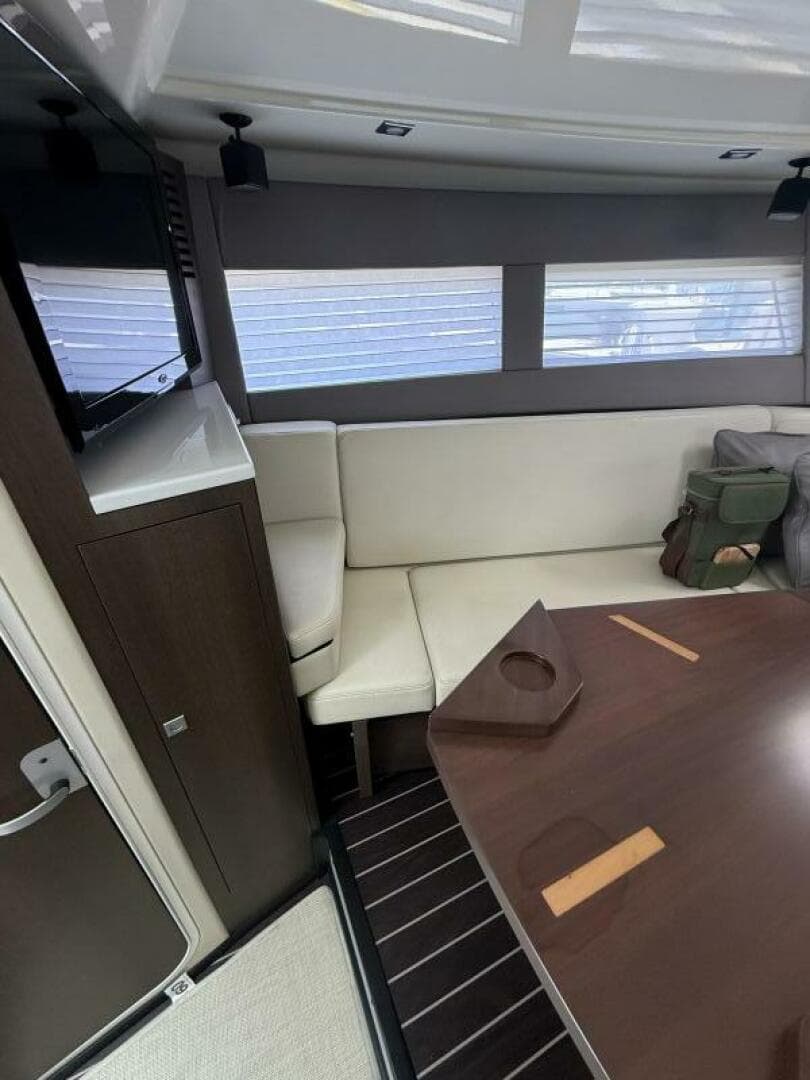 2016 Monterey 360 Sport Coupe — photo 22