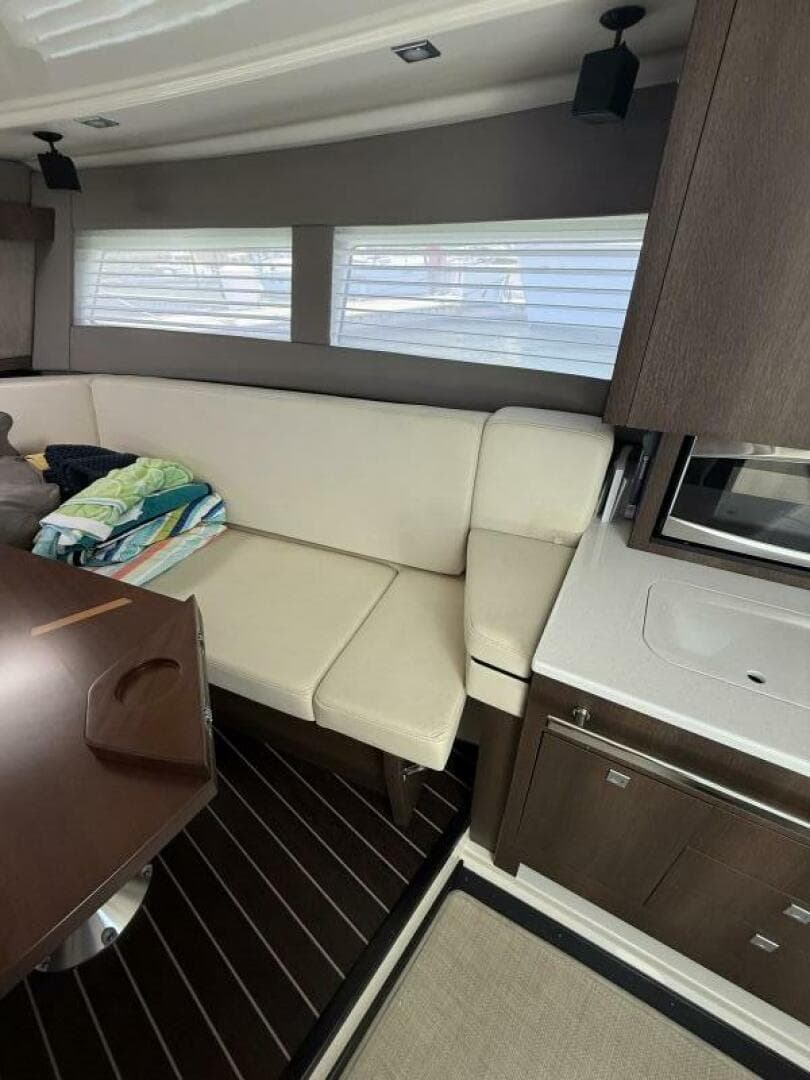 2016 Monterey 360 Sport Coupe — photo 19