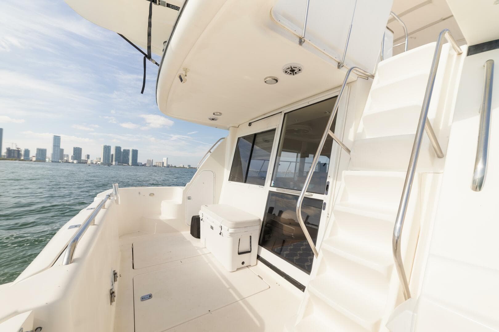 1999 Bayliner 5788 — photo 7