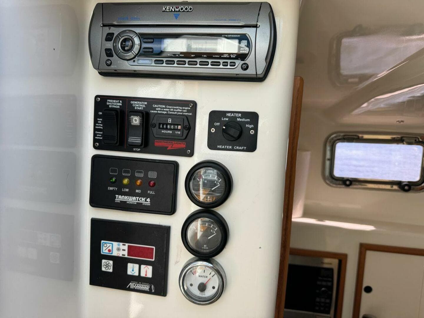 2009 Northern Bay 36 — photo 15