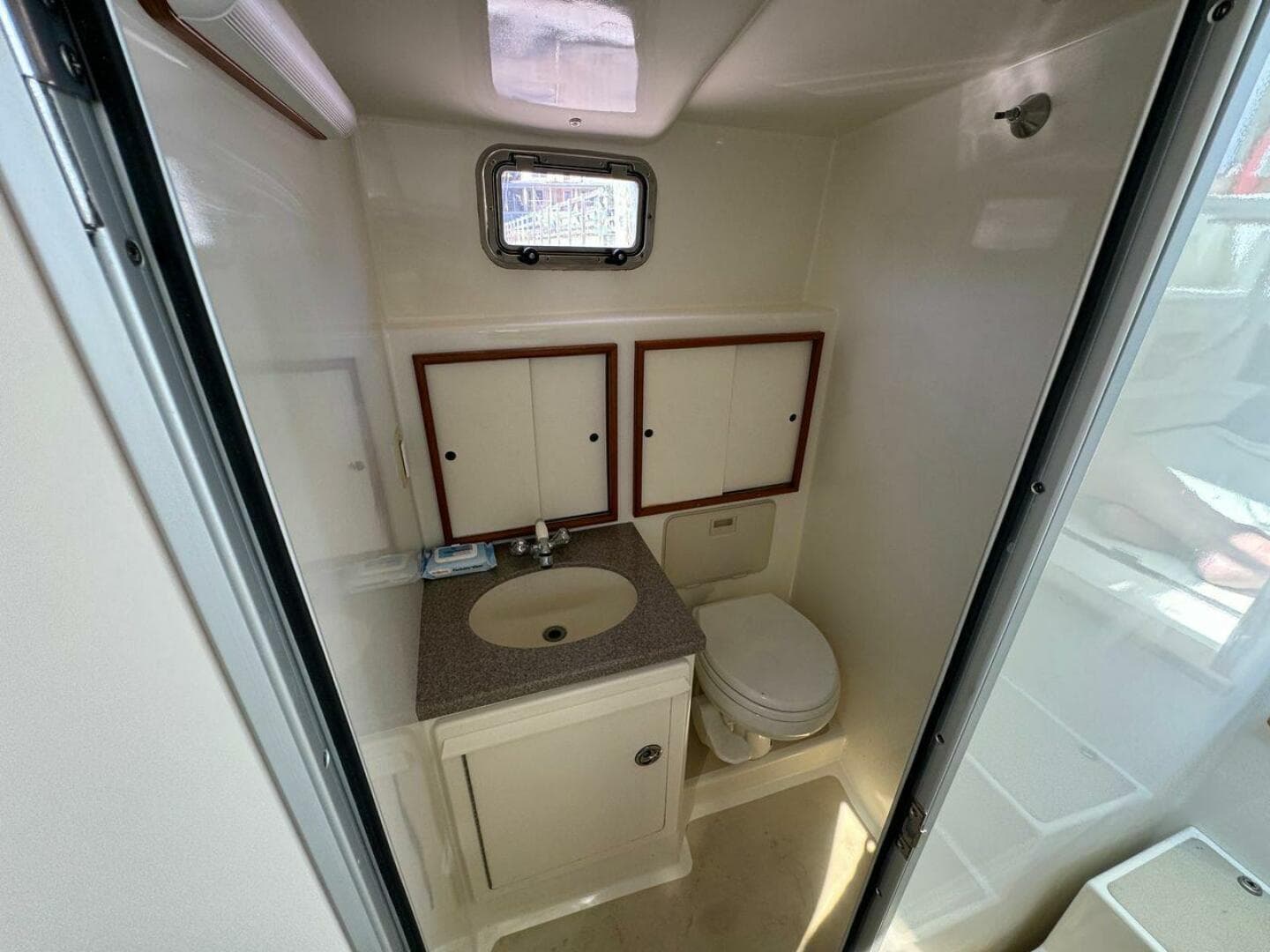 2009 Northern Bay 36 — photo 17