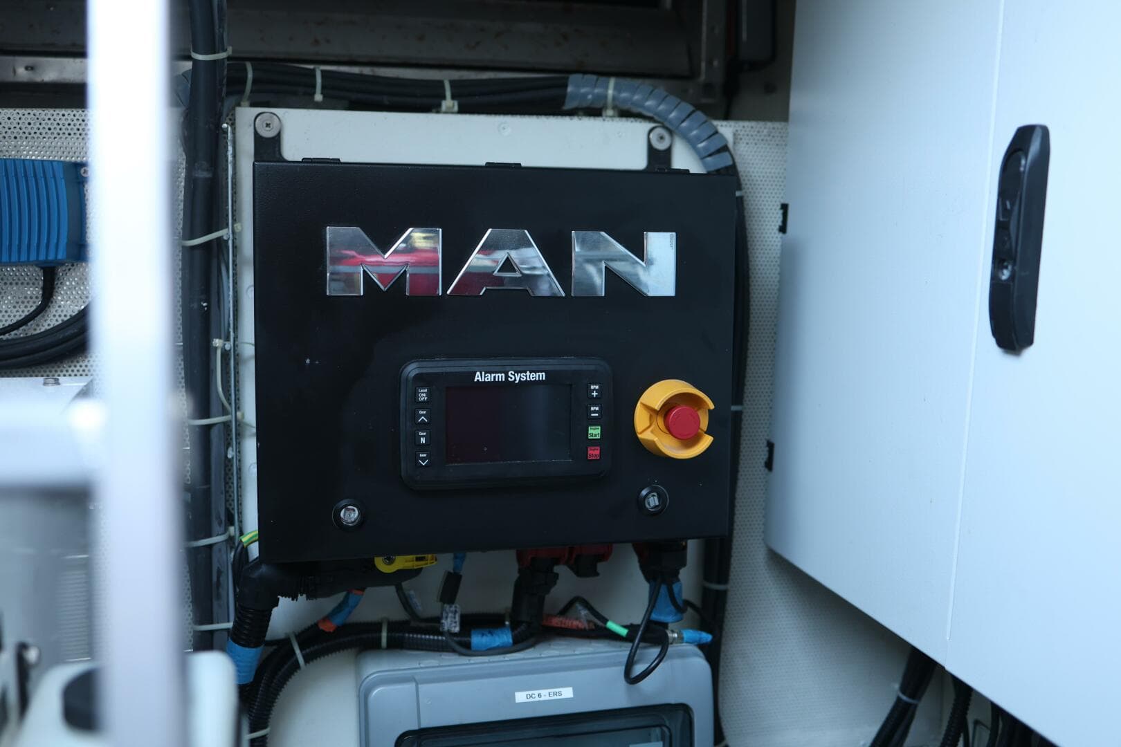 2023 Sunreef P-60 — photo 32