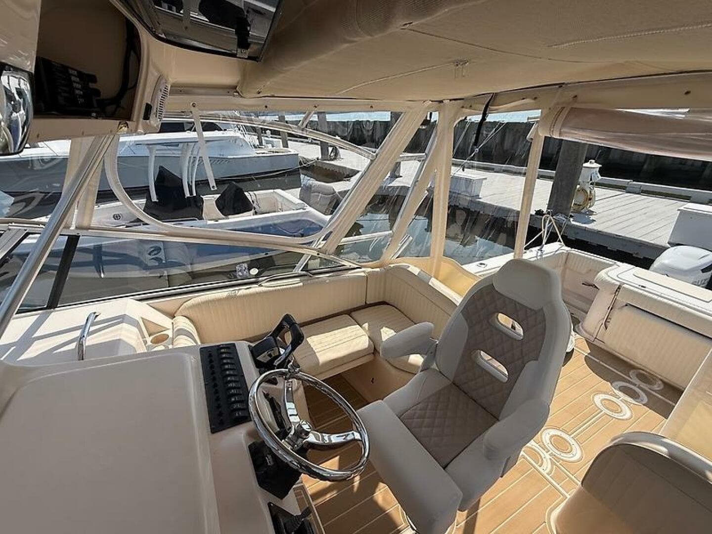 2007 Grady-White 330 Express — photo 21