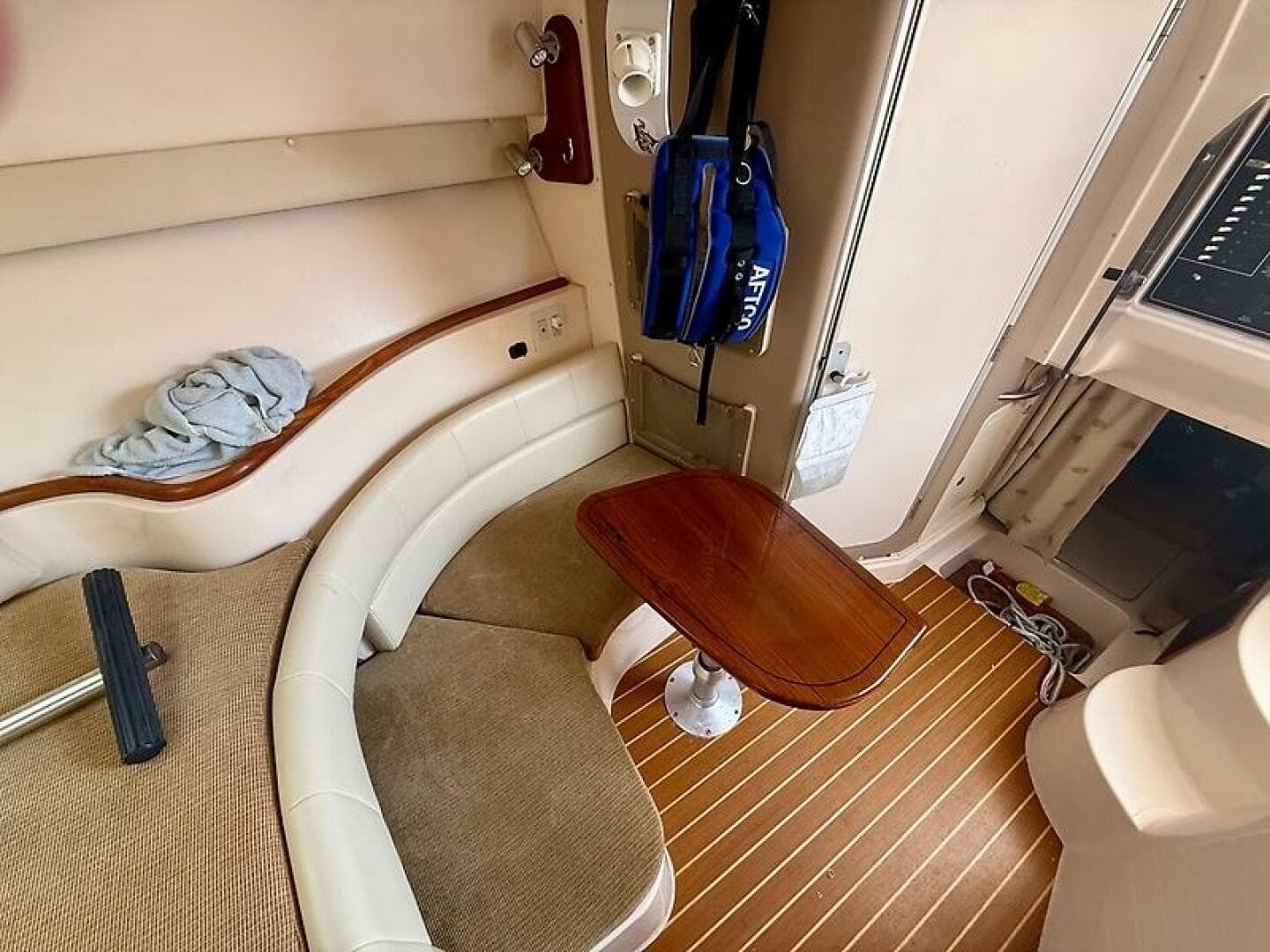 2007 Grady-White 330 Express — photo 25