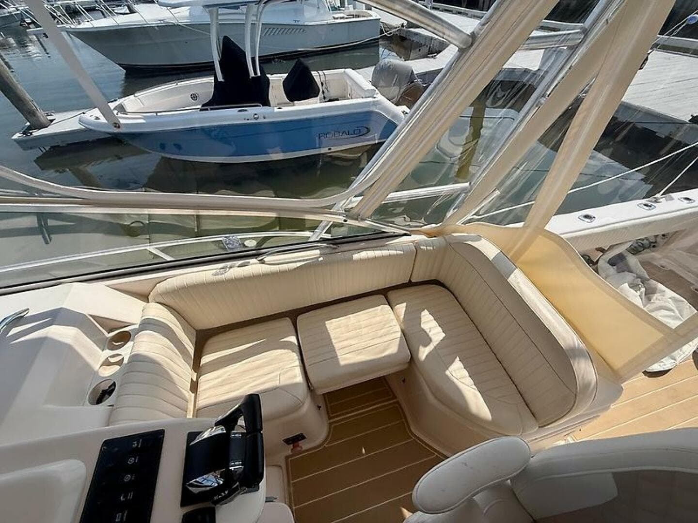 2007 Grady-White 330 Express — photo 22