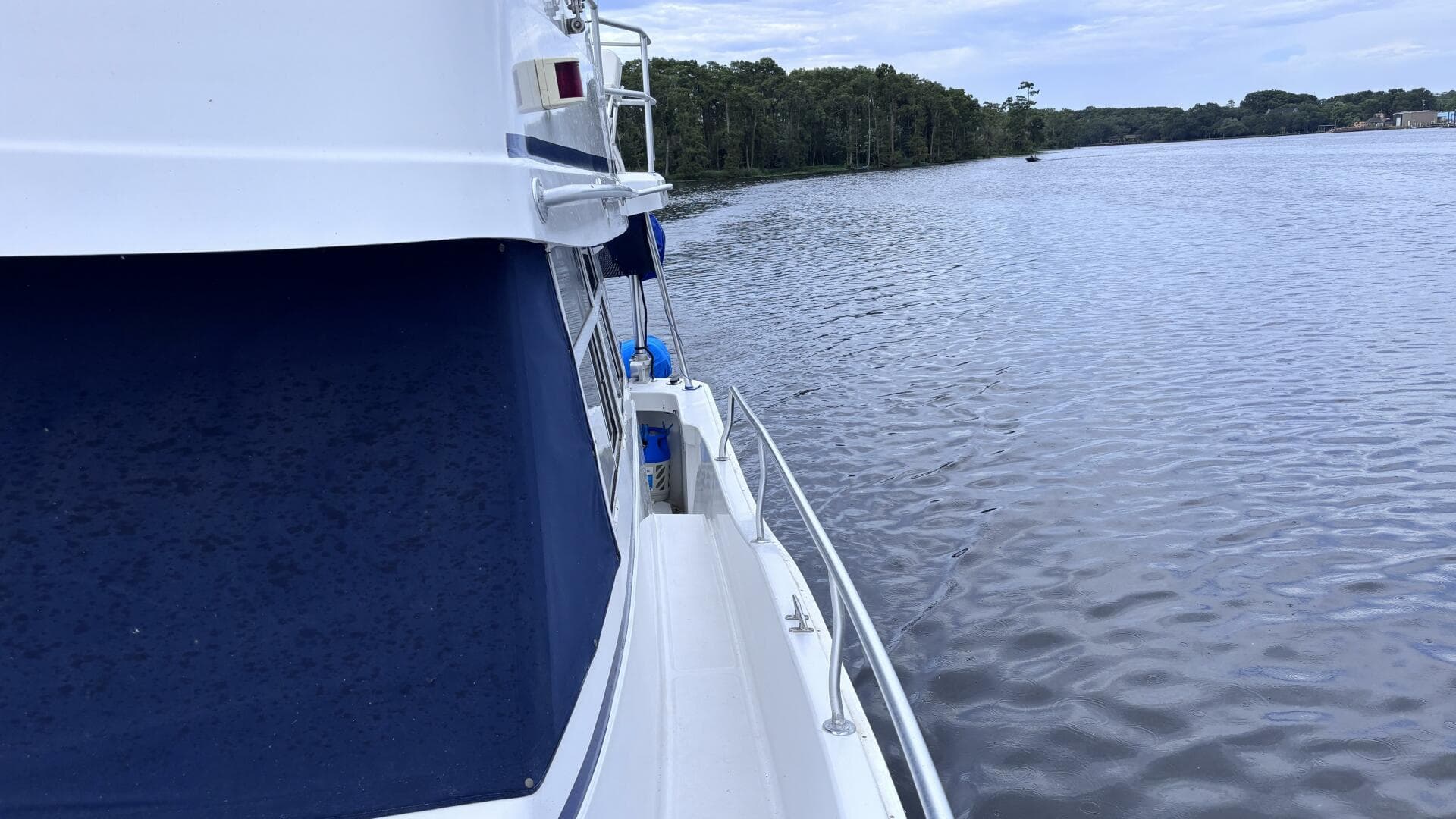 1998 Mainship 350 — photo 9