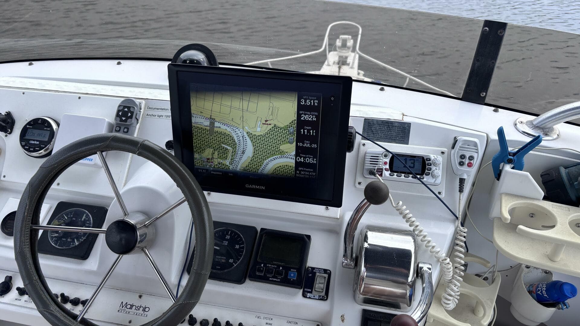 1998 Mainship 350 — photo 6