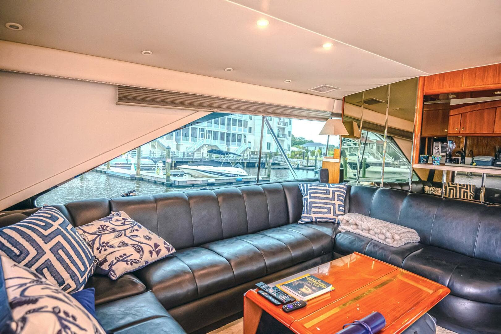 1997 Ocean Yachts 60 Super Sport Eb — photo 8