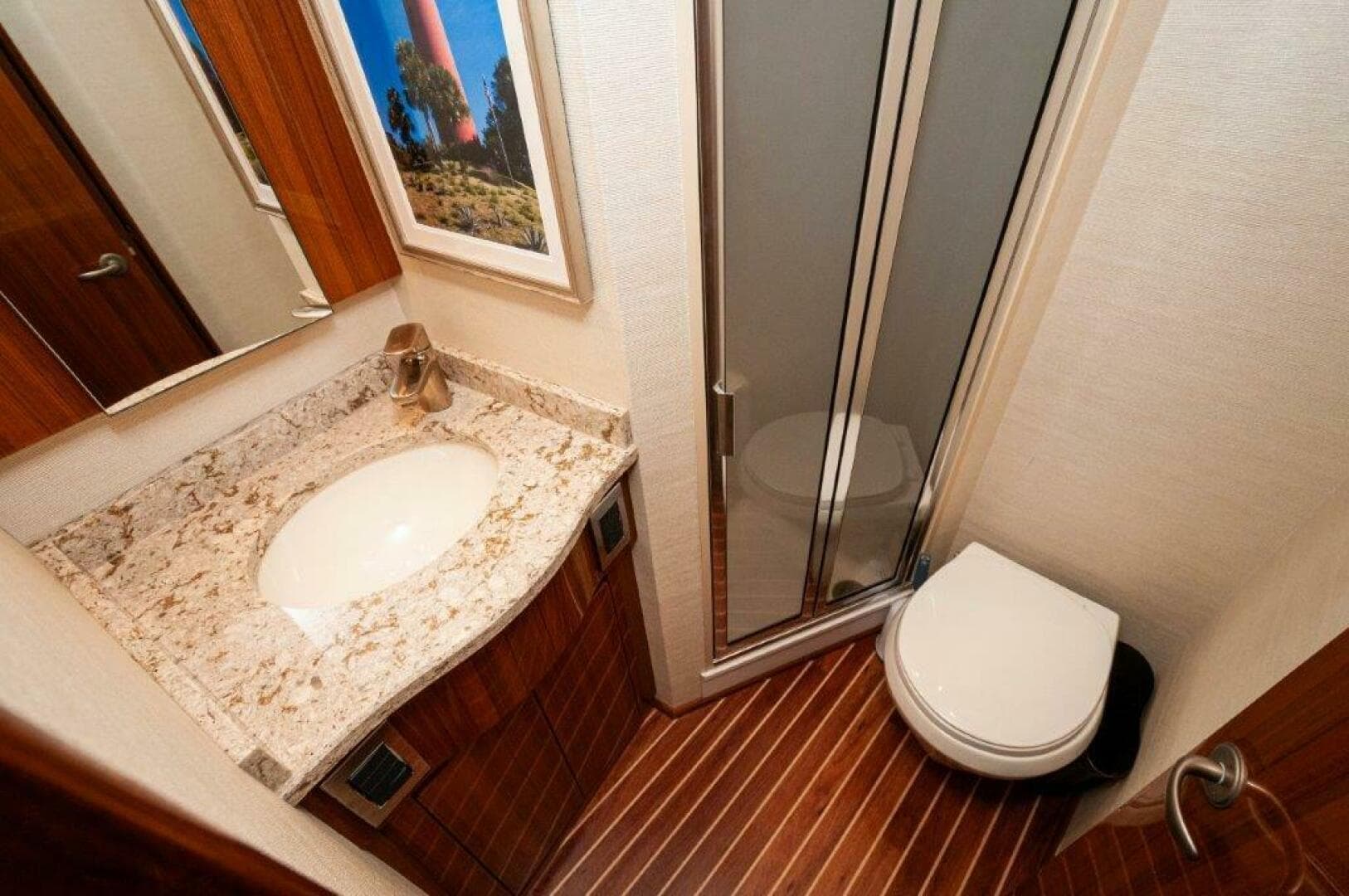 2016 Viking 52 Sport Tower — photo 19