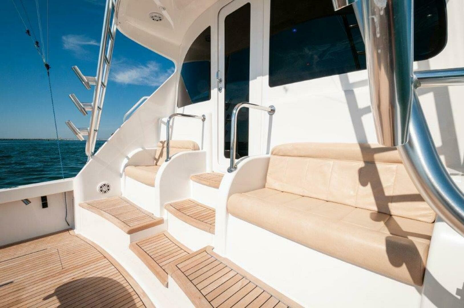 2016 Viking 52 Sport Tower — photo 50