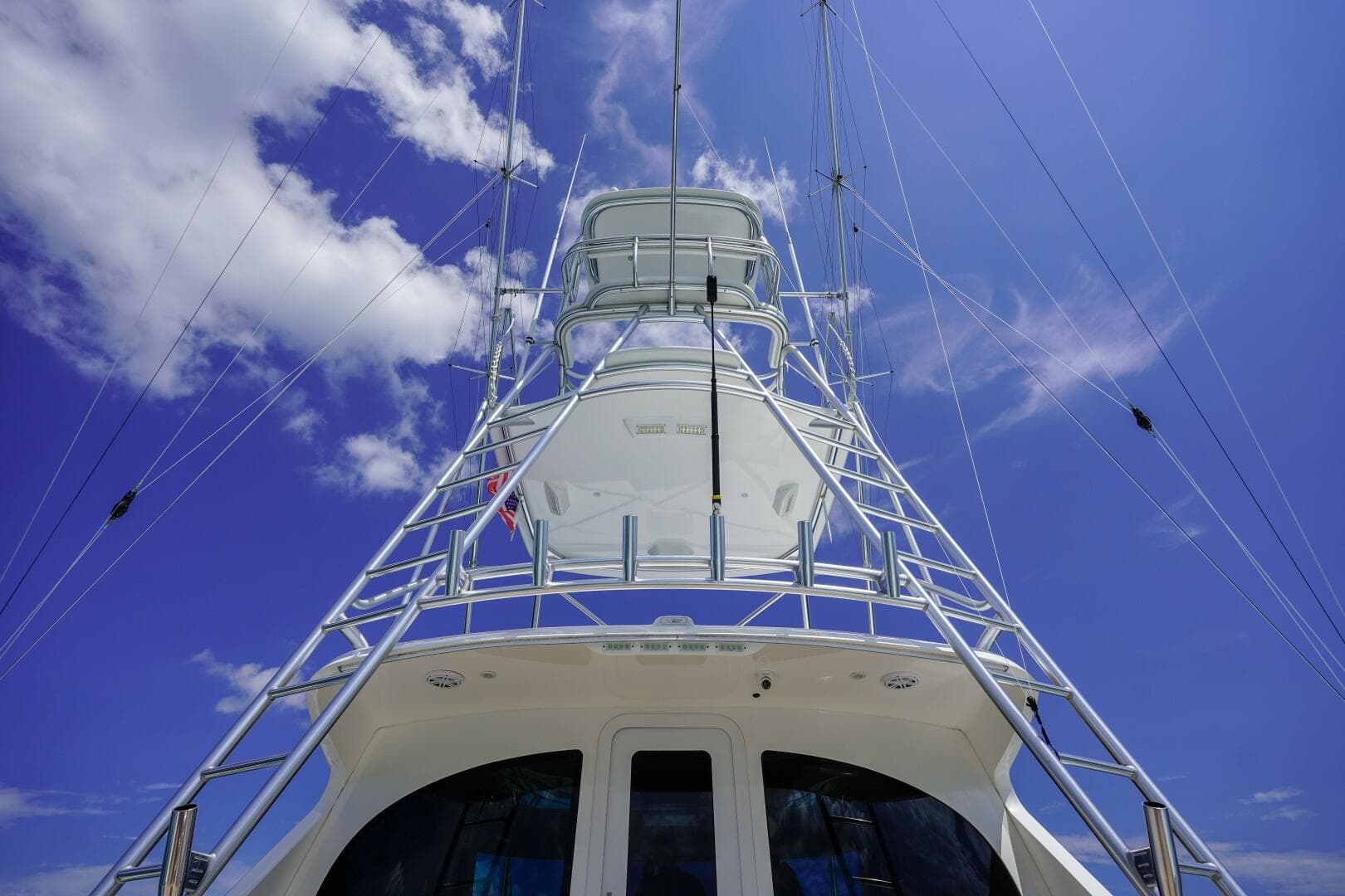 2016 Viking 52 Sport Tower — photo 35