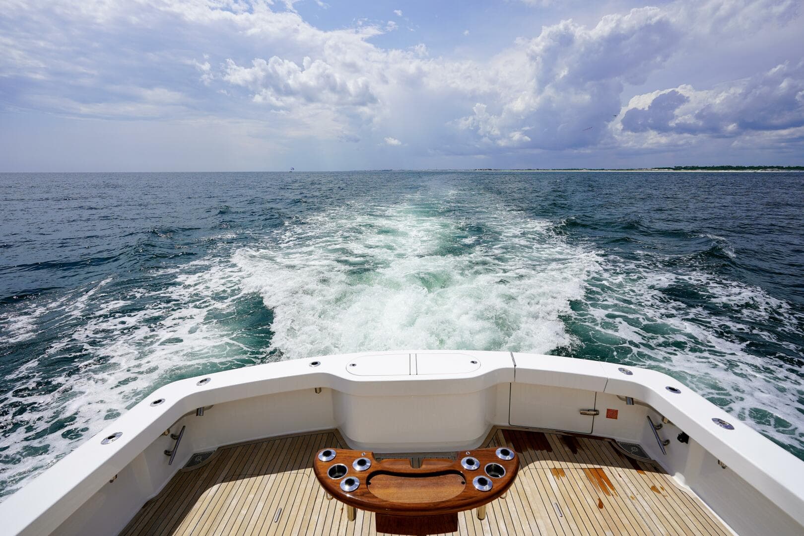 2016 Viking 52 Sport Tower — photo 43