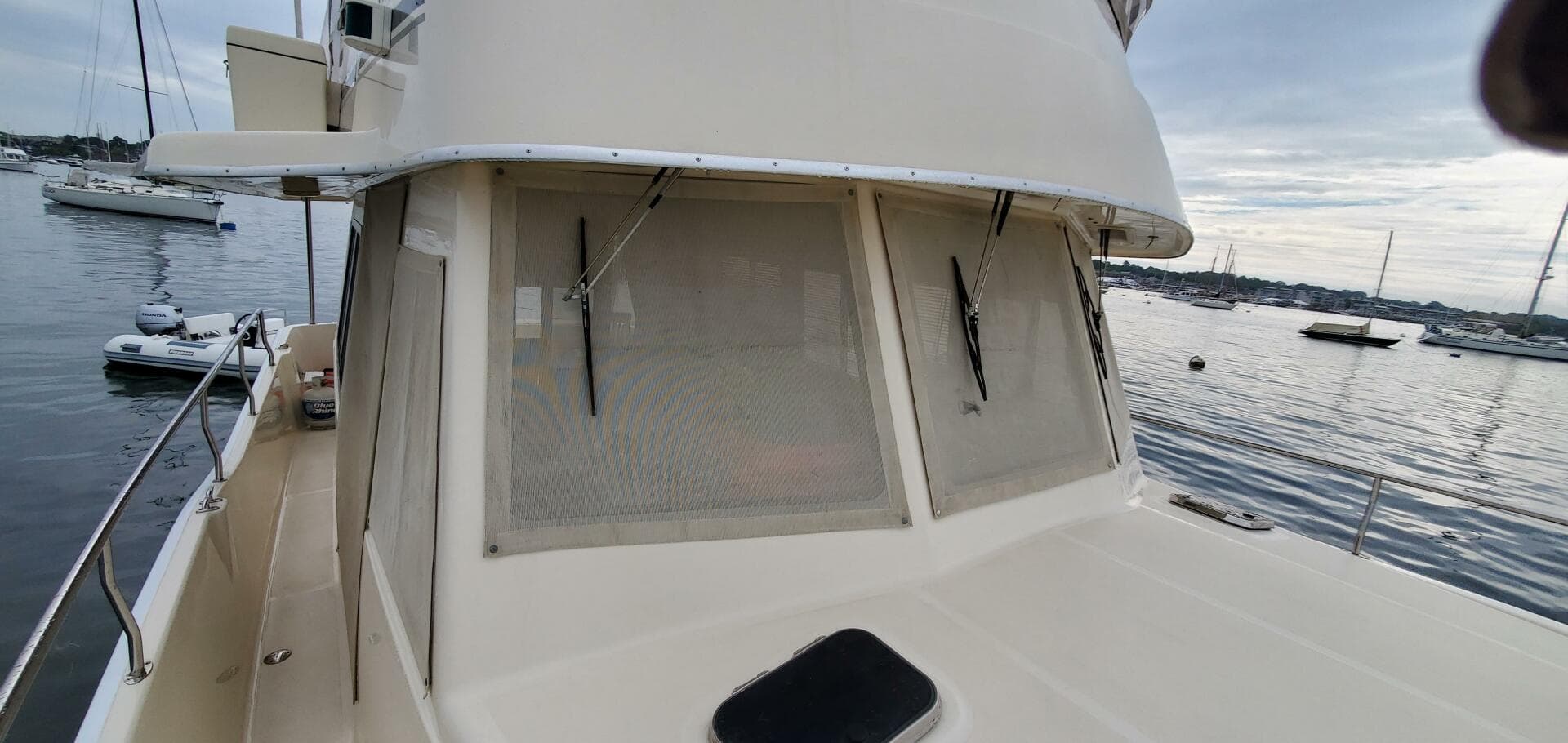 2004 Mainship 400 Trawler — photo 27