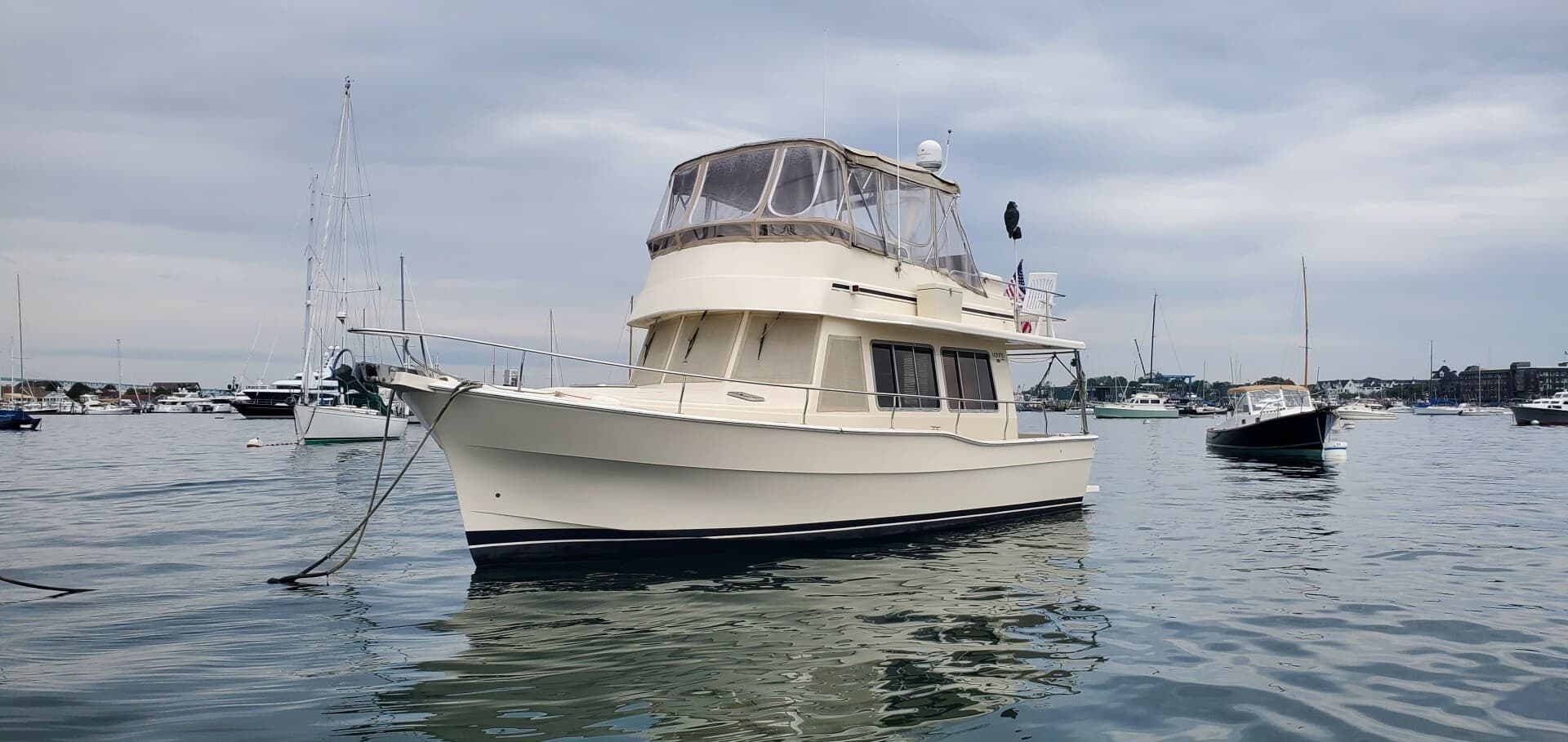2004 Mainship 400 Trawler — photo 1