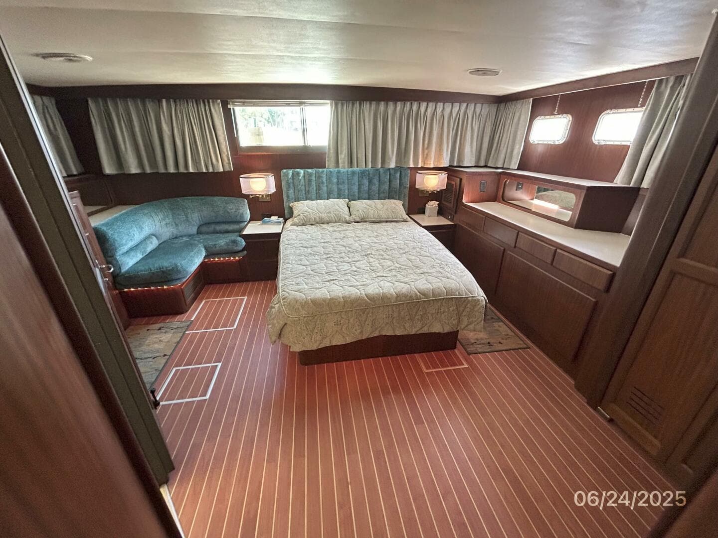 1986 Hatteras Cpmy — photo 63