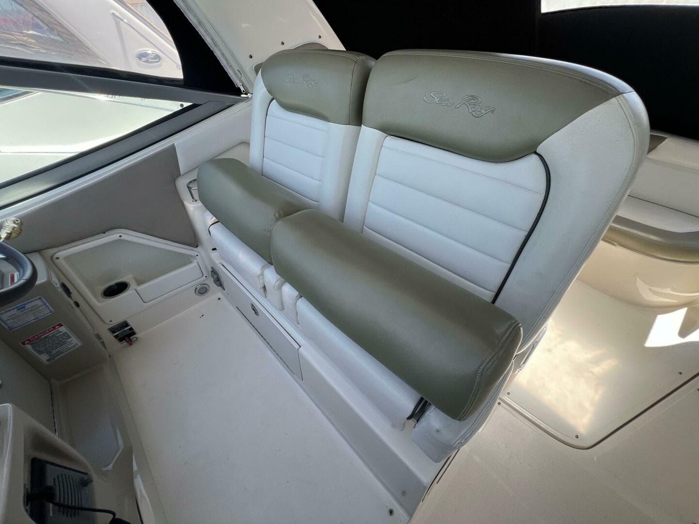 2007 Sea Ray 310 Sundancer — photo 8