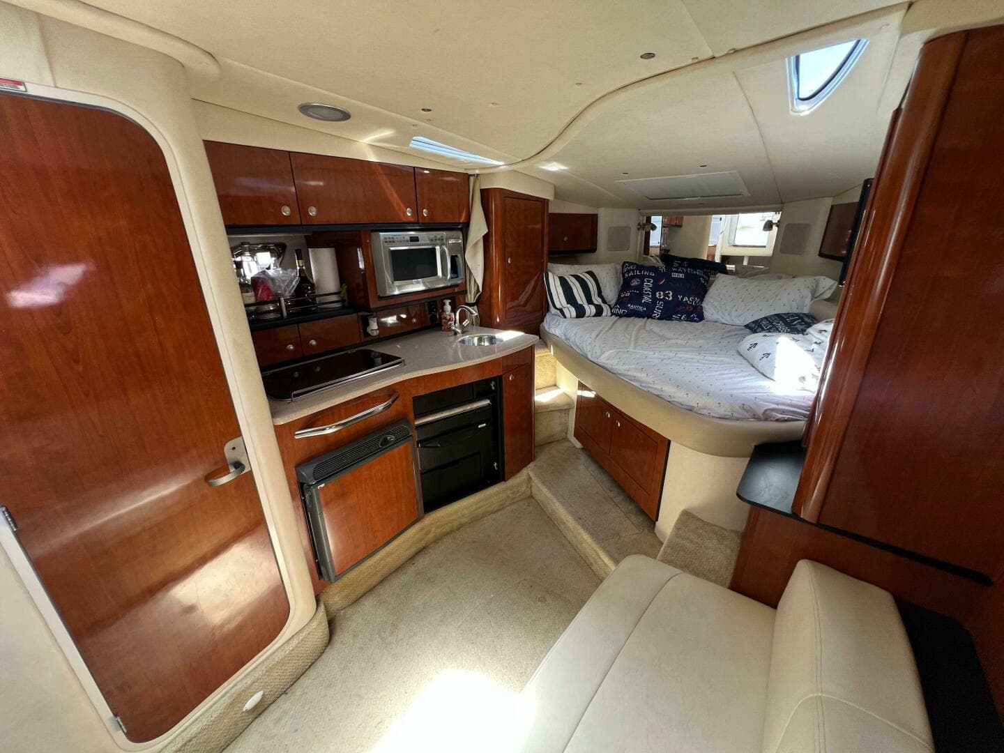 2007 Sea Ray 310 Sundancer — photo 5