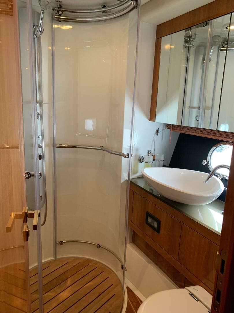 2010 Sunseeker 60 Manhattan — photo 51