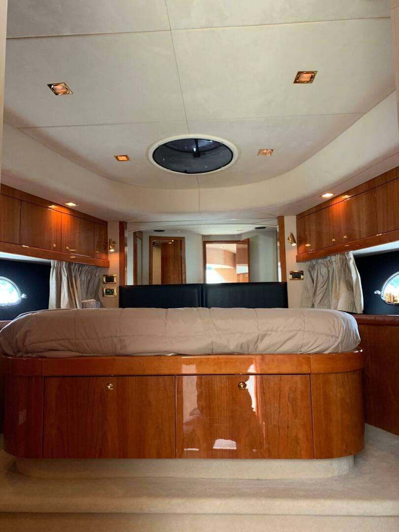 2010 Sunseeker 60 Manhattan — photo 43