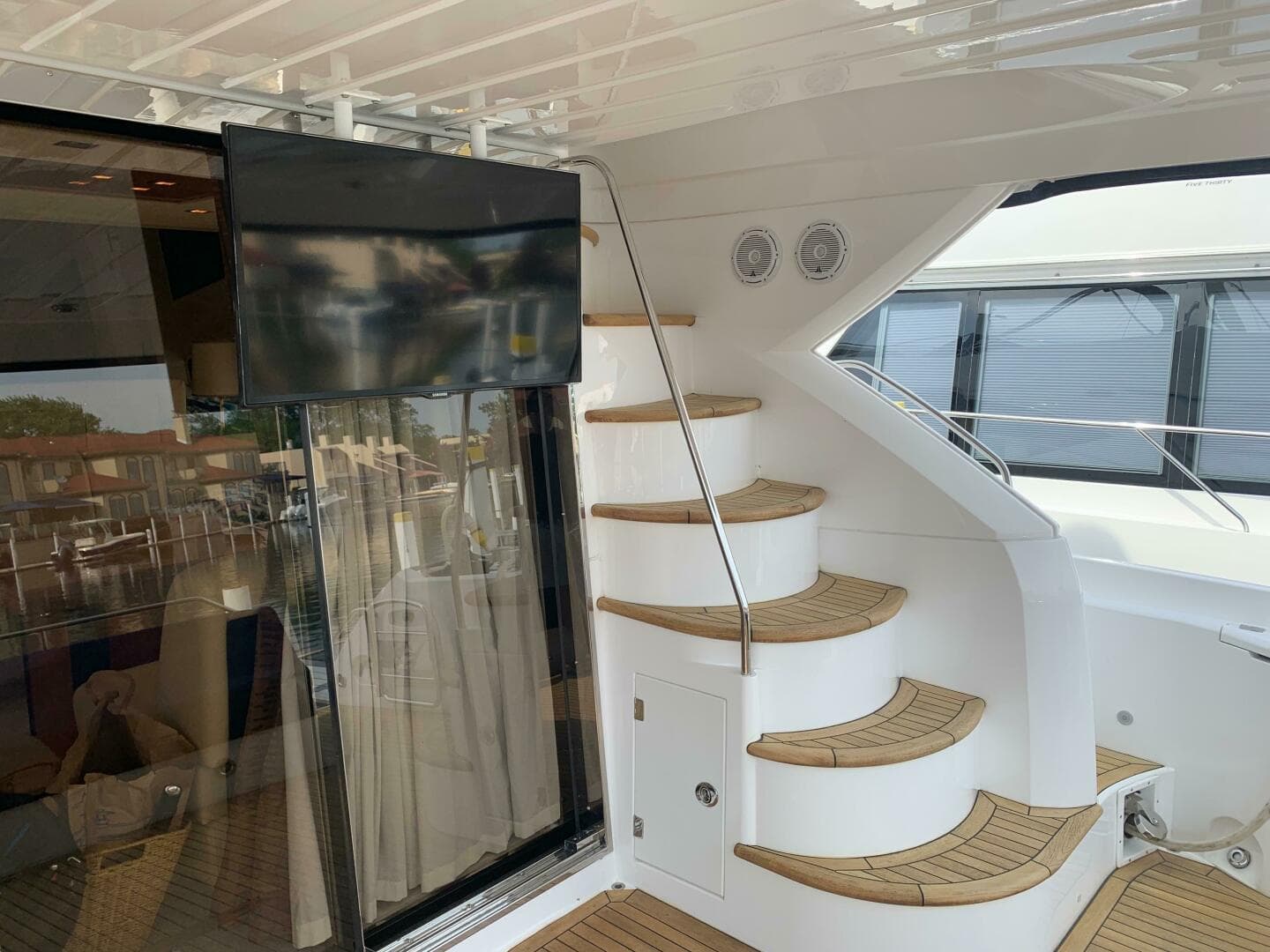 2010 Sunseeker 60 Manhattan — photo 16