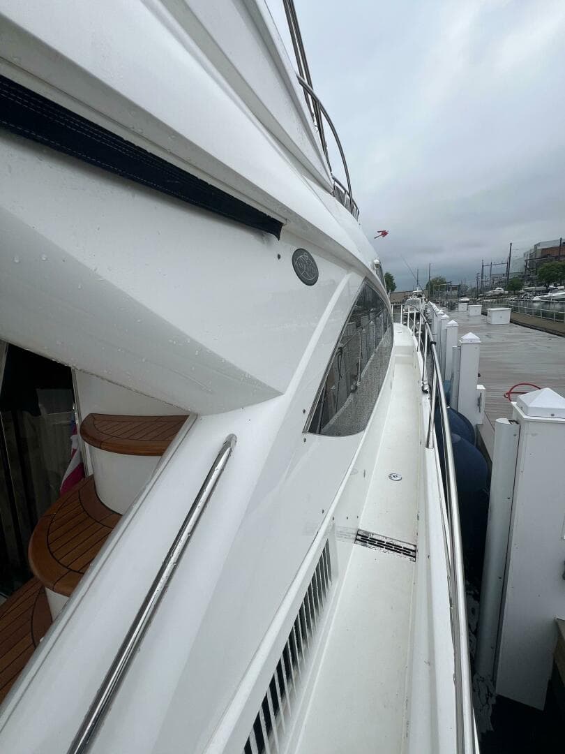 2010 Sunseeker 60 Manhattan — photo 10