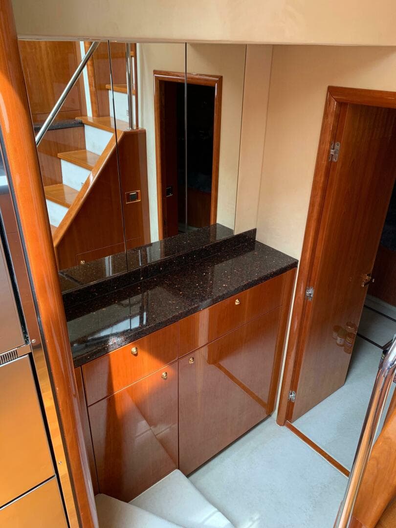 2010 Sunseeker 60 Manhattan — photo 52