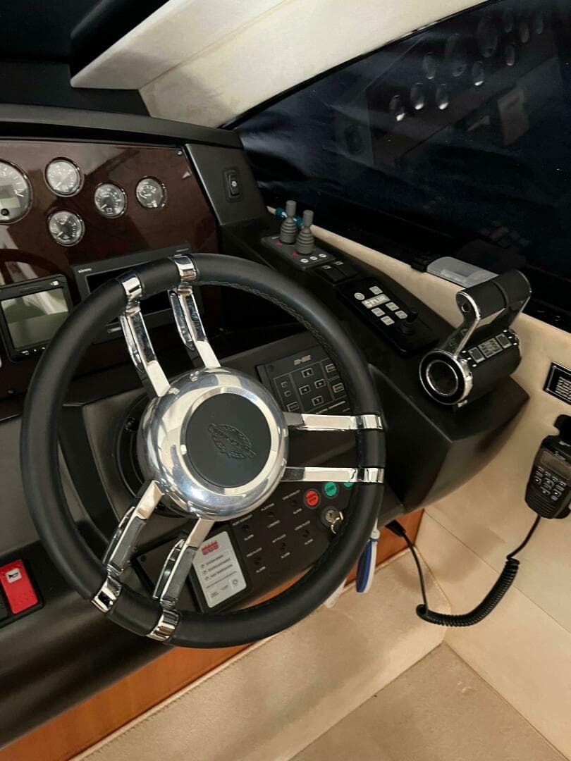 2010 Sunseeker 60 Manhattan — photo 39