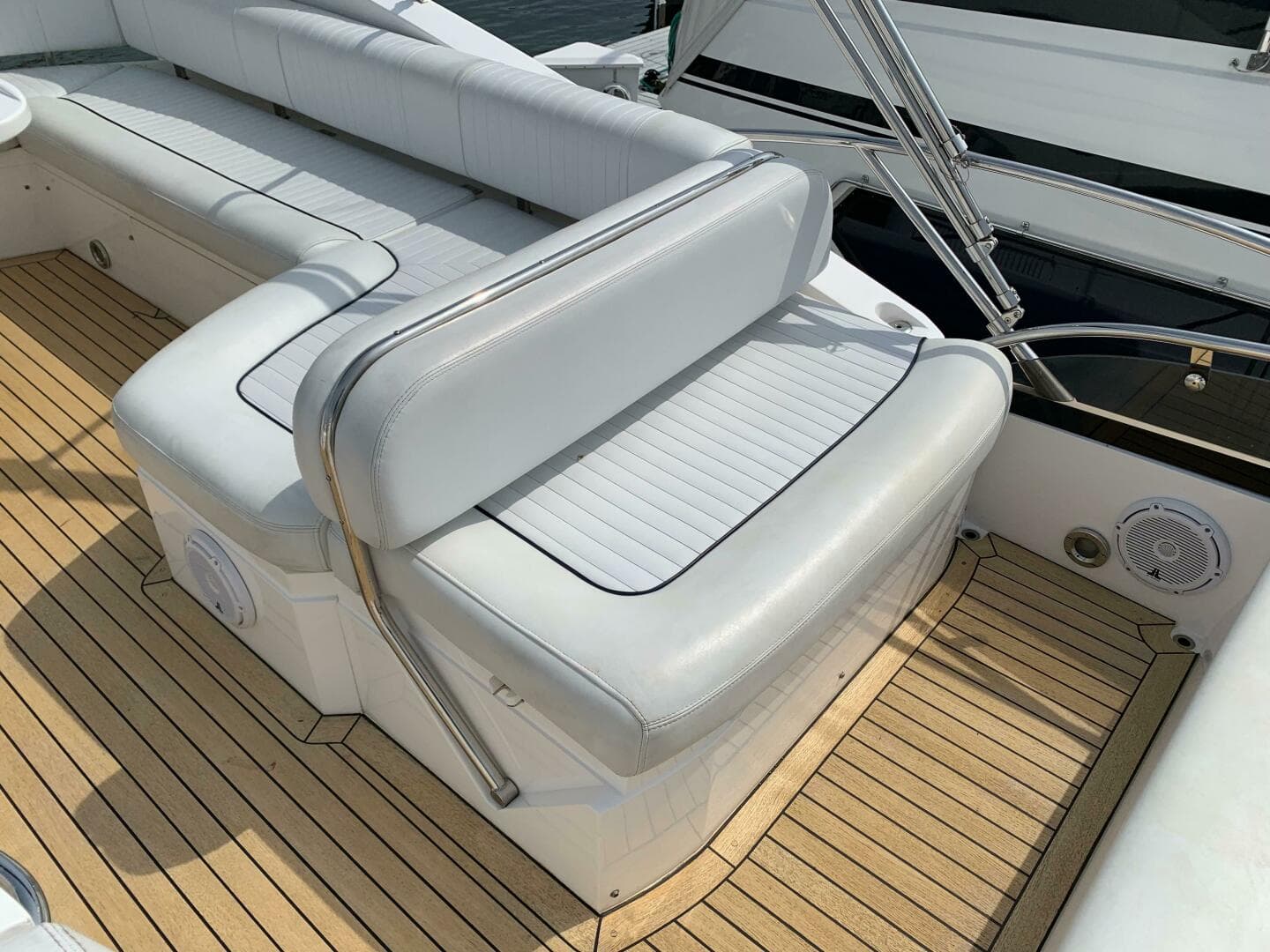 2010 Sunseeker 60 Manhattan — photo 20