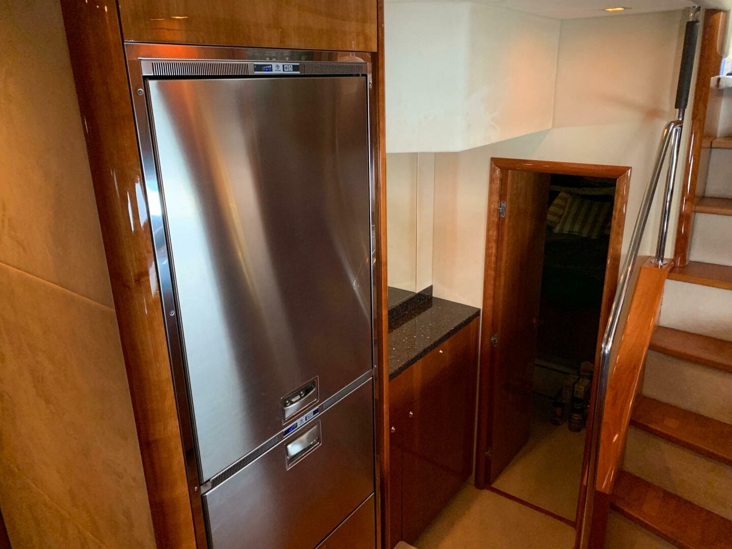 2010 Sunseeker 60 Manhattan — photo 36