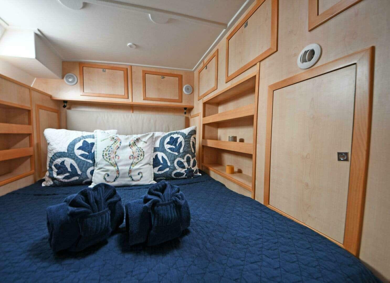 2023 Royal Cape Catamarans 570 Flybridge — photo 14