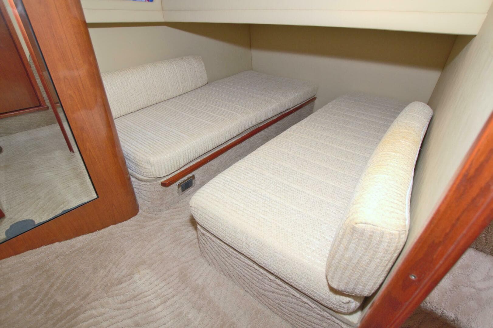2003 Sea Ray 480 — photo 55