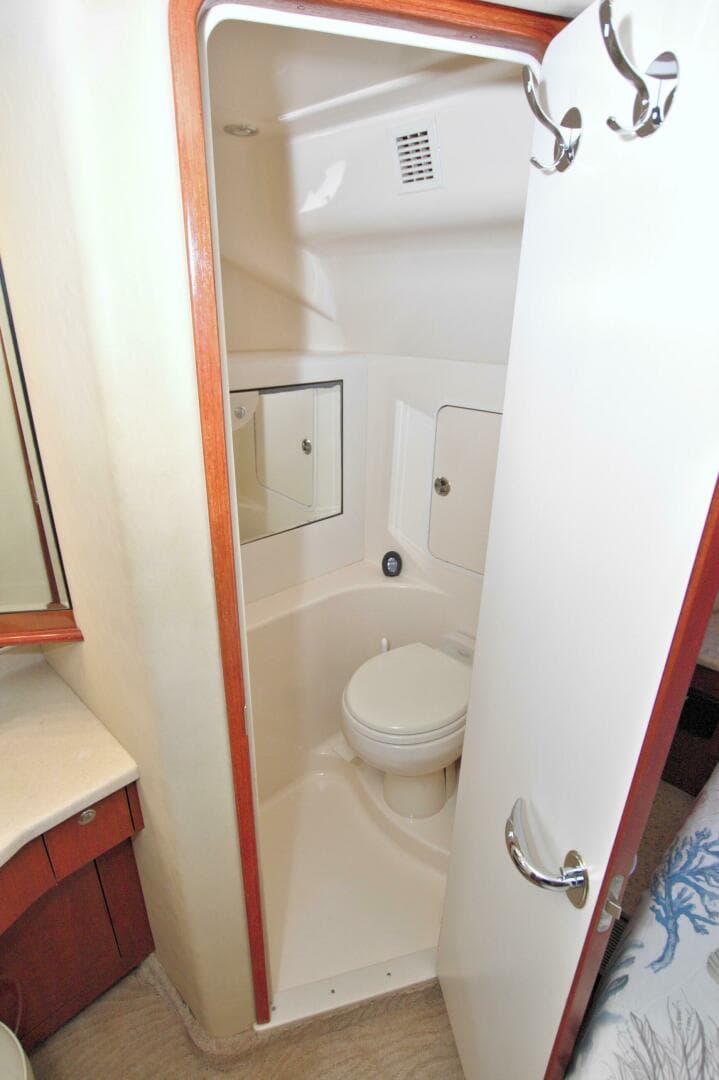 2003 Sea Ray 480 — photo 40