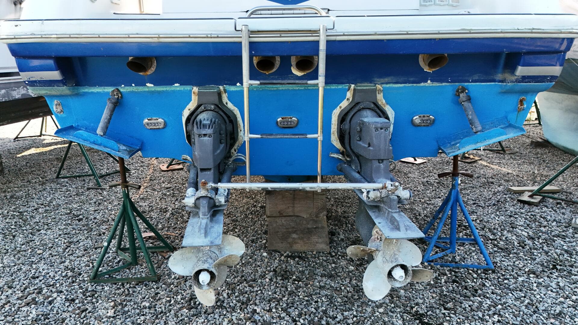 2004 Formula 370 SS — photo 12