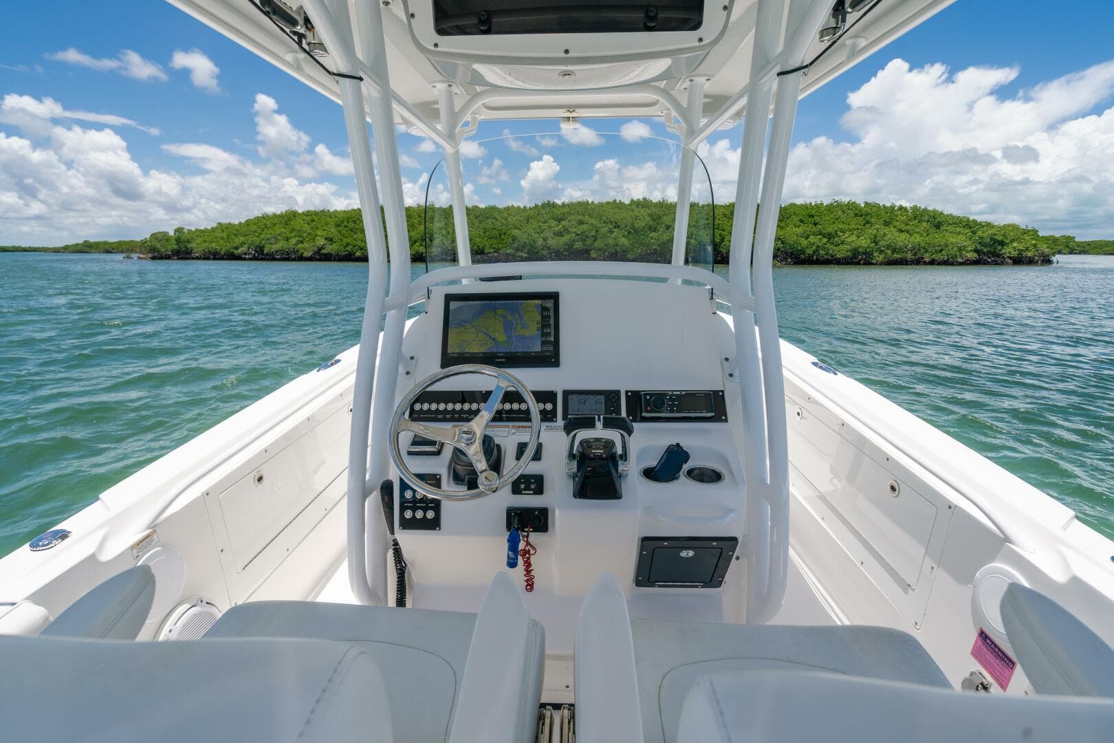 2017 Edgewater 318 CC — photo 5