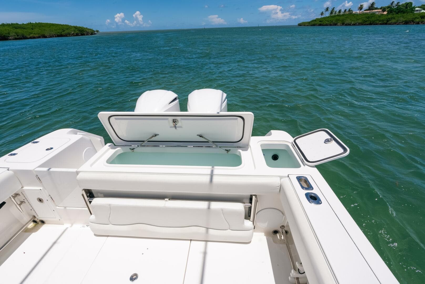 2017 Edgewater 318 CC — photo 14