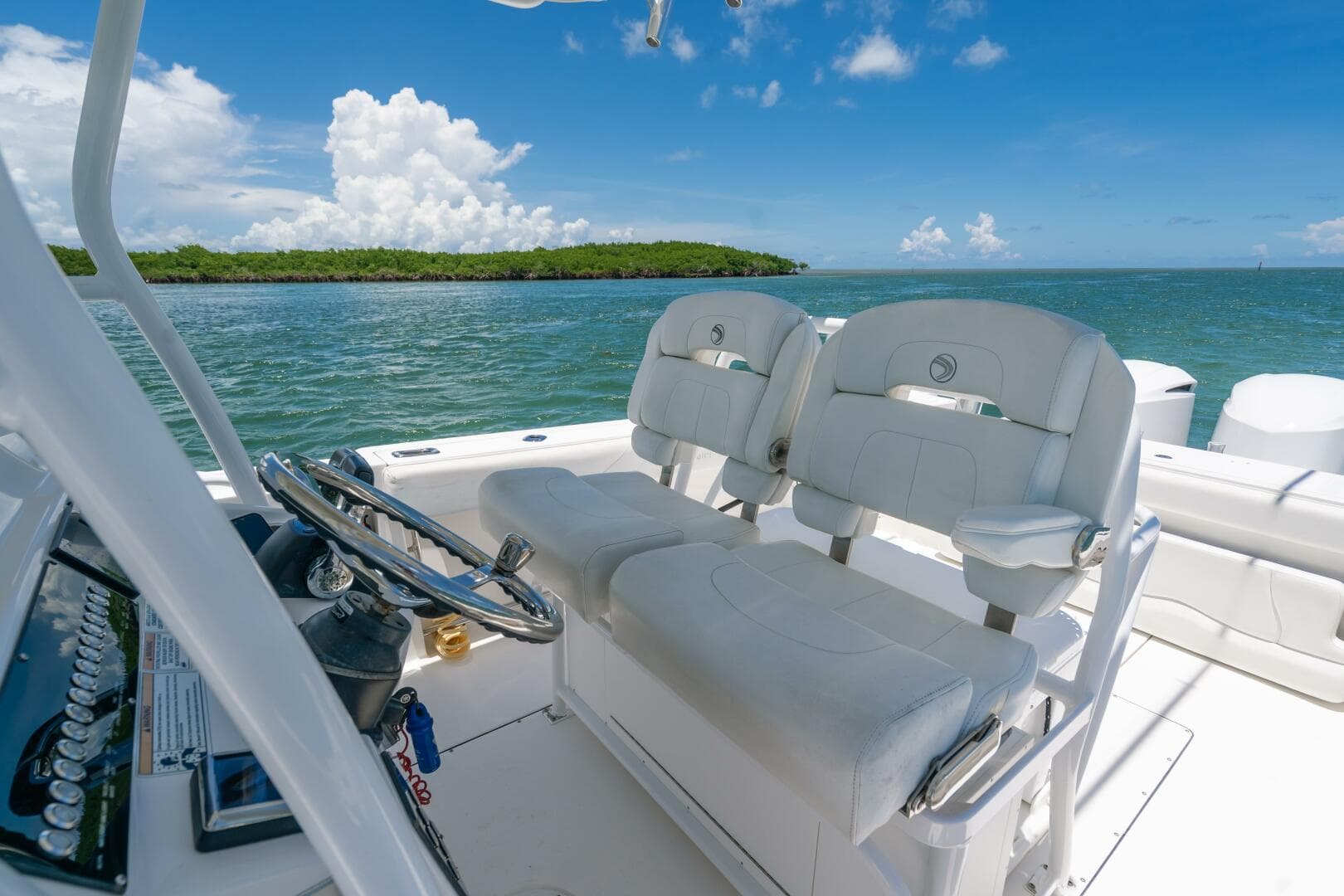 2017 Edgewater 318 CC — photo 6