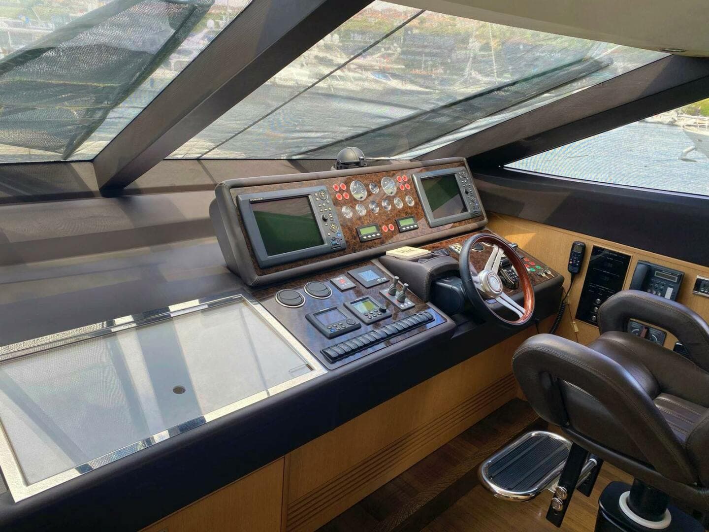 2011 Princess Yachts — photo 39