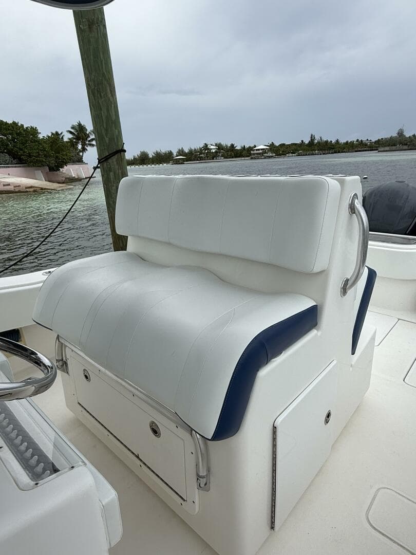 2012 Invincible 36 Open Fisherman — photo 12