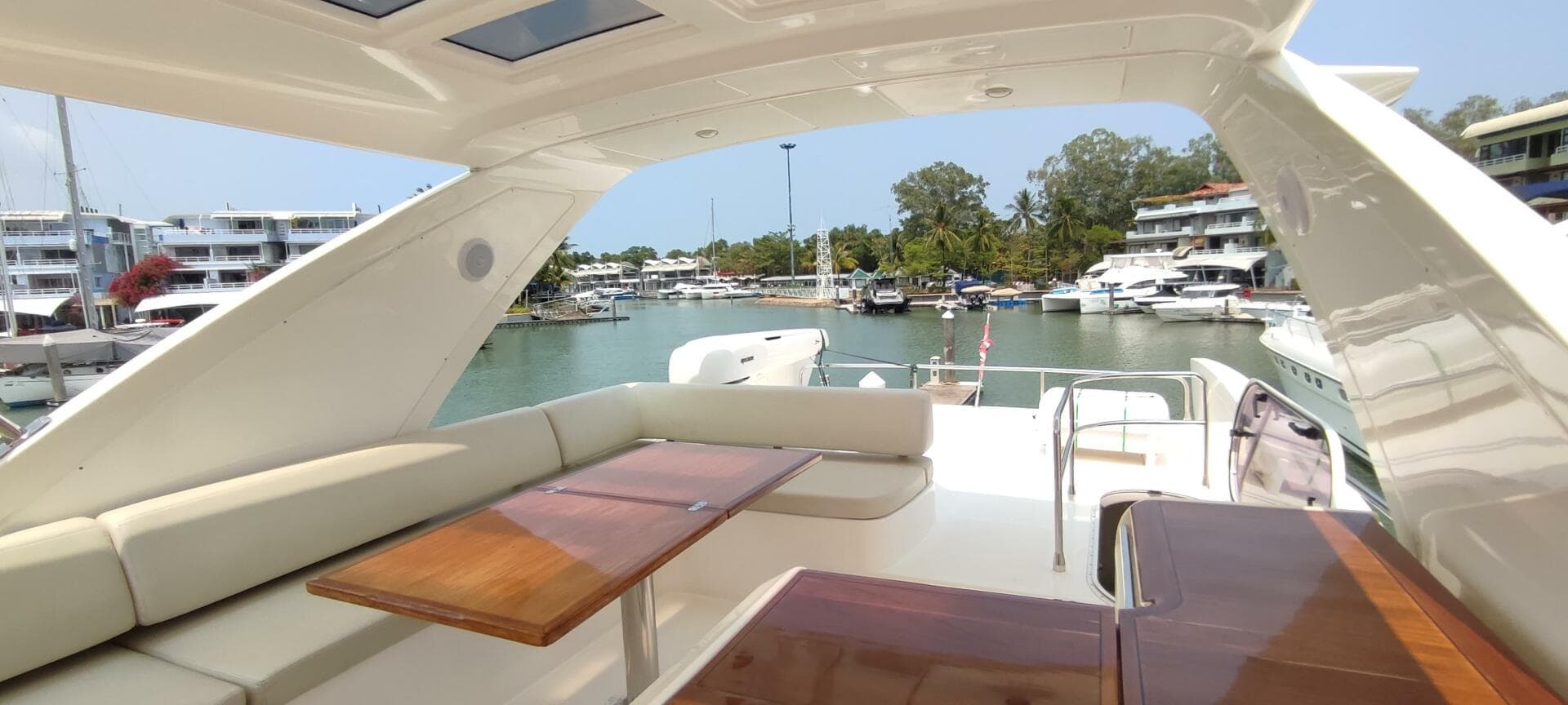 2011 Azimut 58 Fly — photo 17