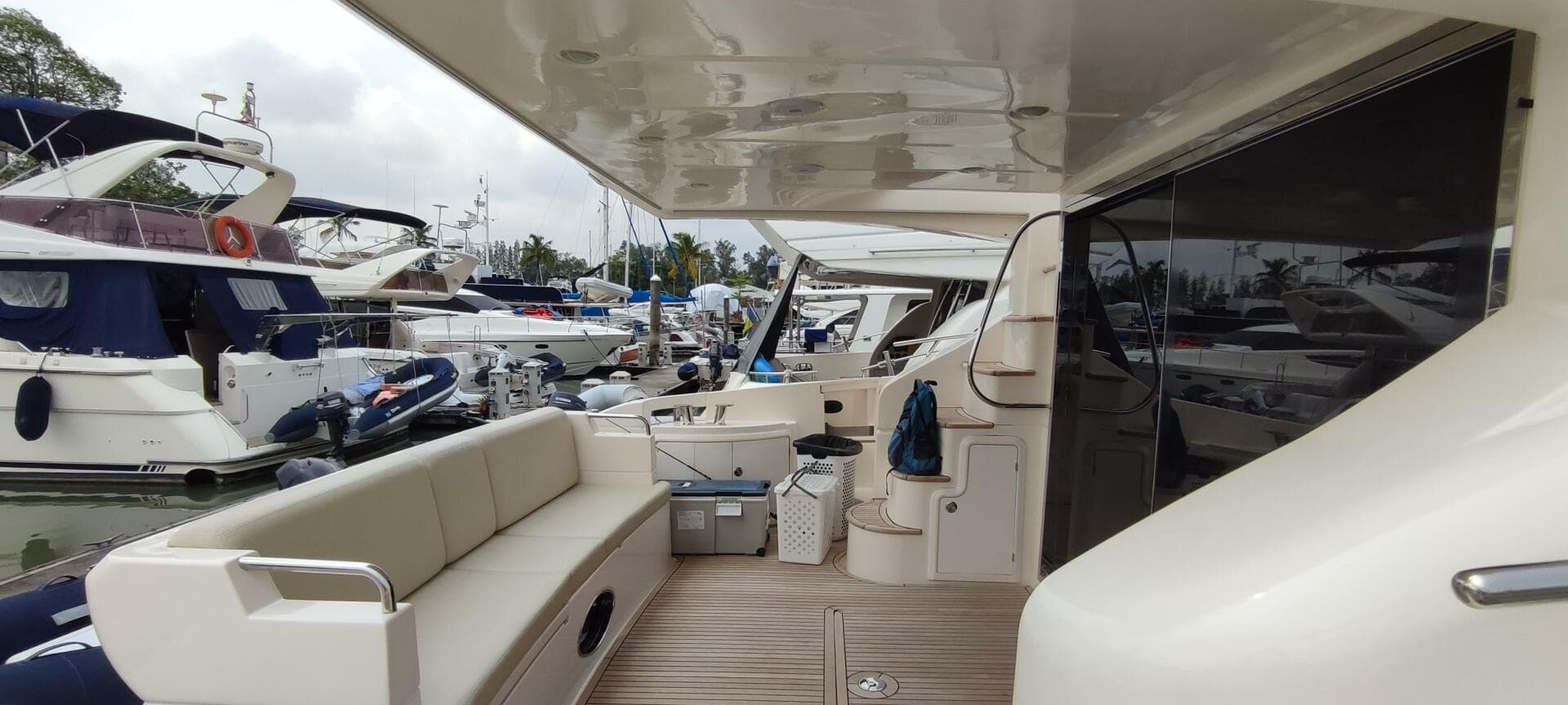 2011 Azimut 58 Fly — photo 14