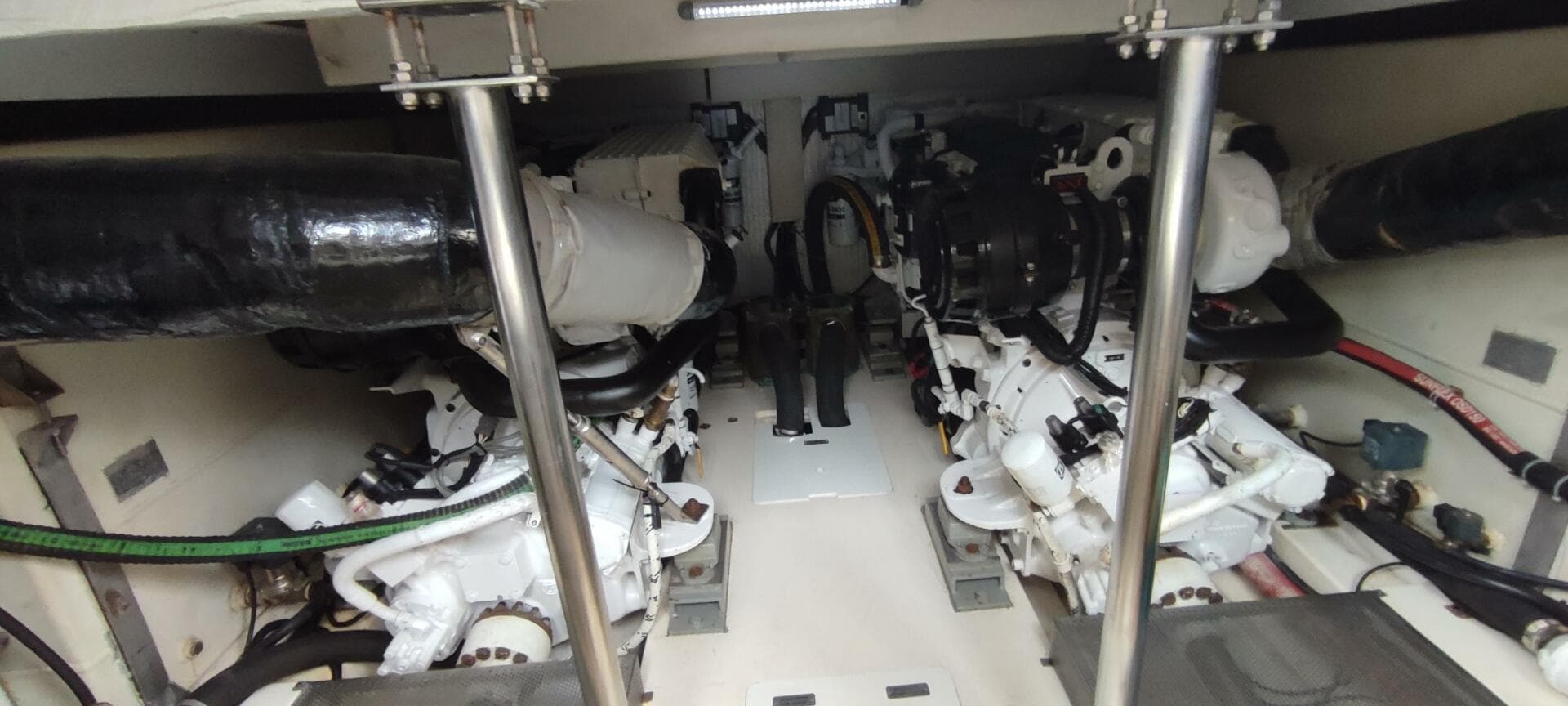 2011 Azimut 58 Fly — photo 31