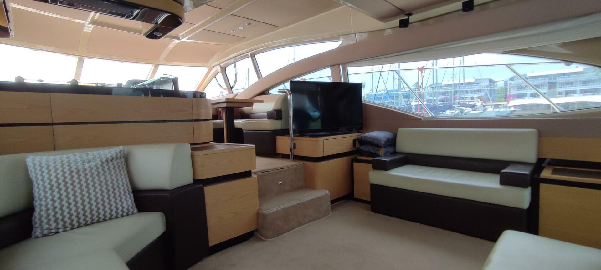 2011 Azimut 58 Fly — photo 20