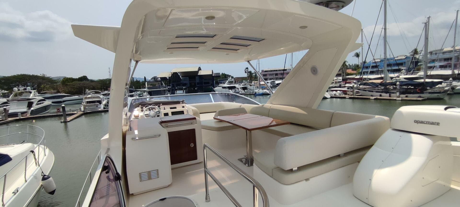 2011 Azimut 58 Fly — photo 16