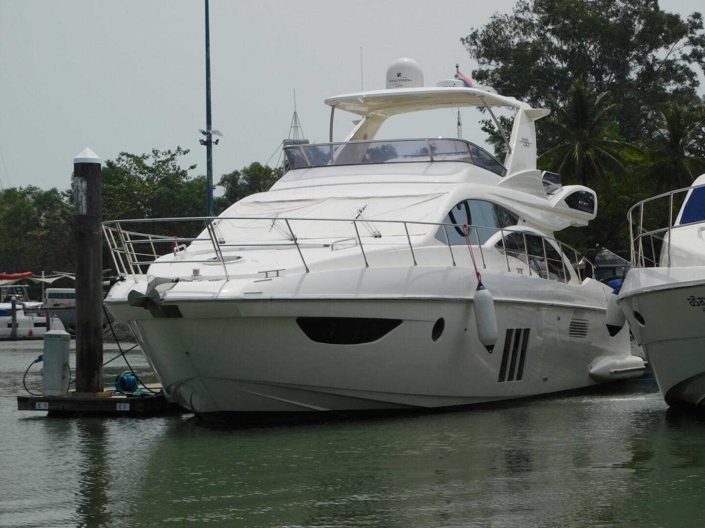 2011 Azimut 58 Fly — photo 8