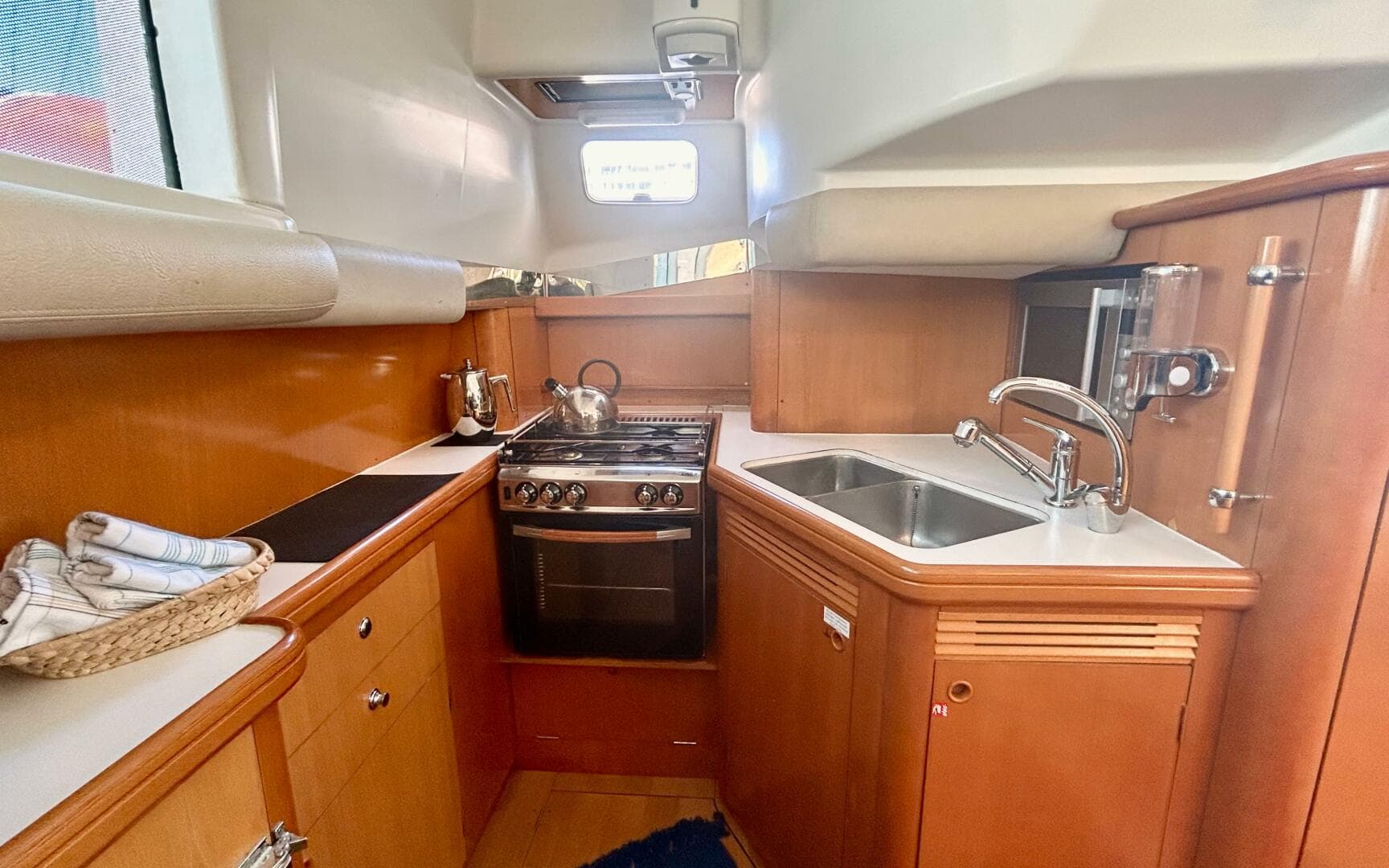 2005 Cnb — photo 22