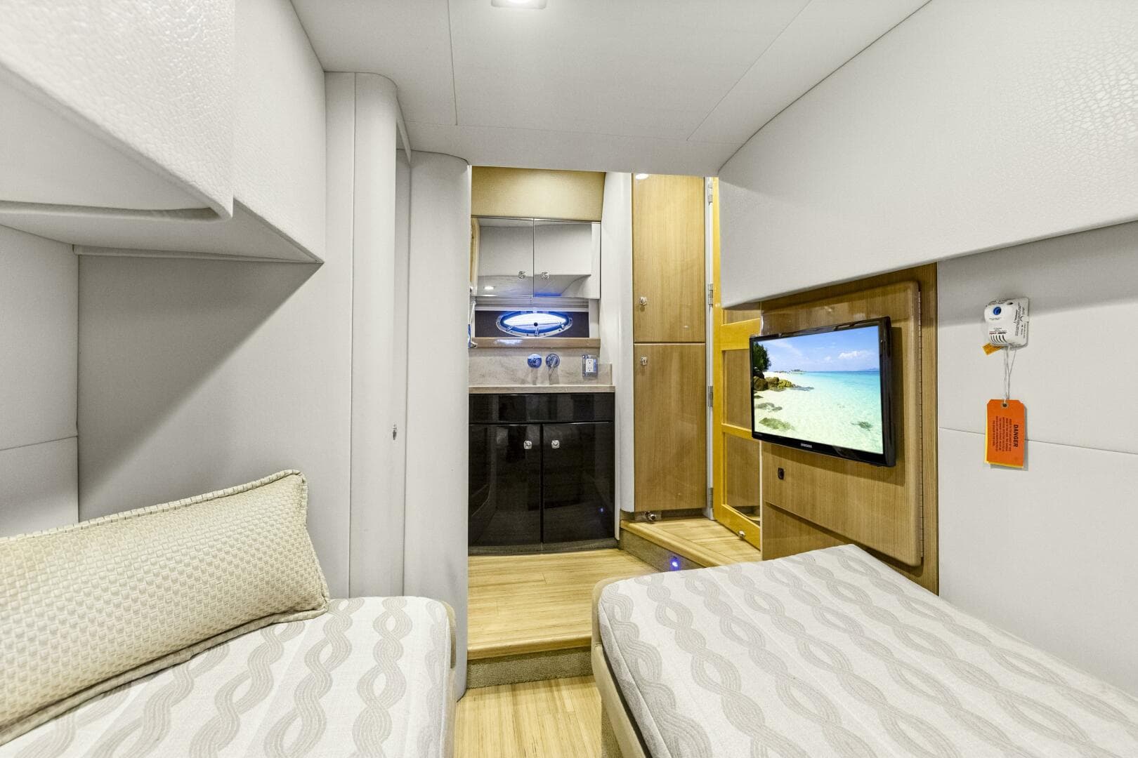 2016 Formula 45 Yacht — photo 36